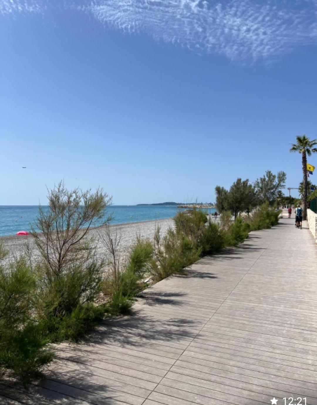 Charmant Studio Villeneuve-Loubet Exterior foto